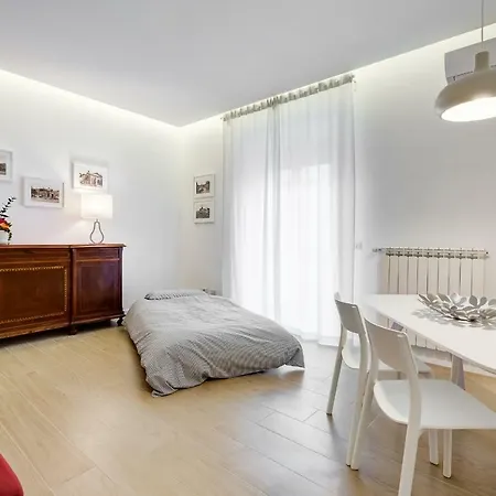Lovely 3 Close Trastevere Station Apartment *